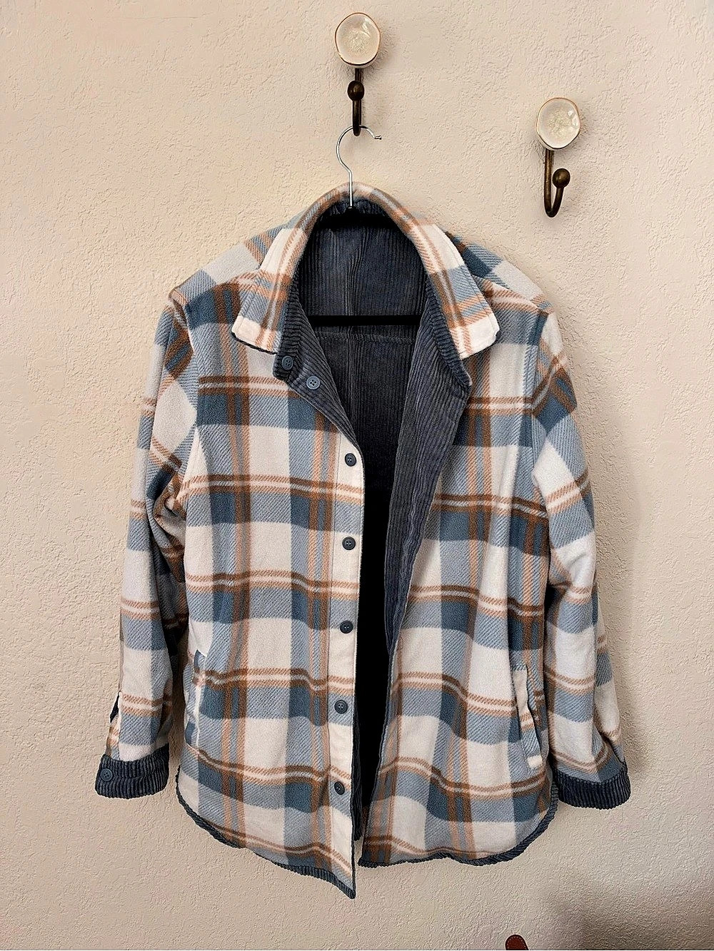 Love Tree Corduroy Reversible Button Down Jacket Plaid Blue & White